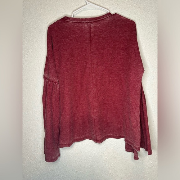 Xhilaration Bell sleeve - Picture 3 of 3